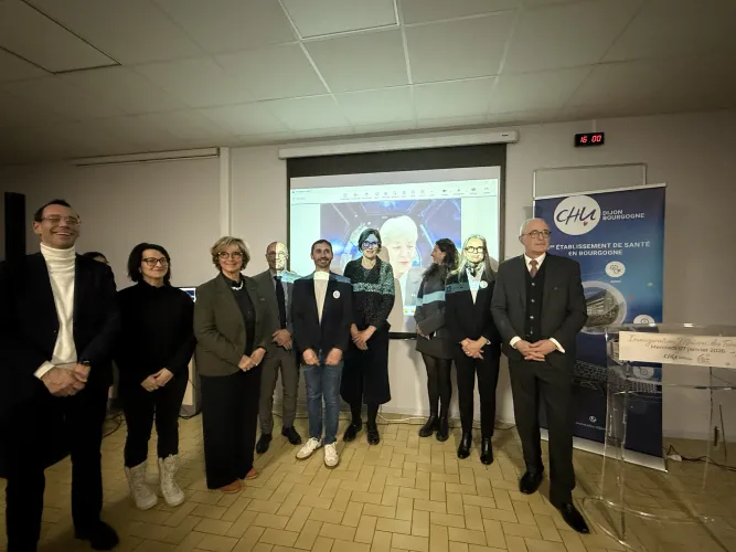 photo avec les officiels 